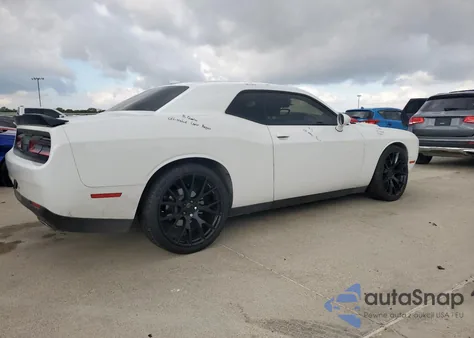 2021 Dodge Challenger Sxt z USA, uszkodzony, nr VIN 2C3CDZAG1MH572590